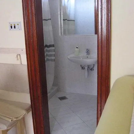 Hotel Cecilija 2*