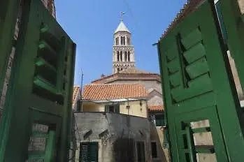 Hotel Cecilija 2*