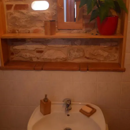 Cecilija Hotel 2*